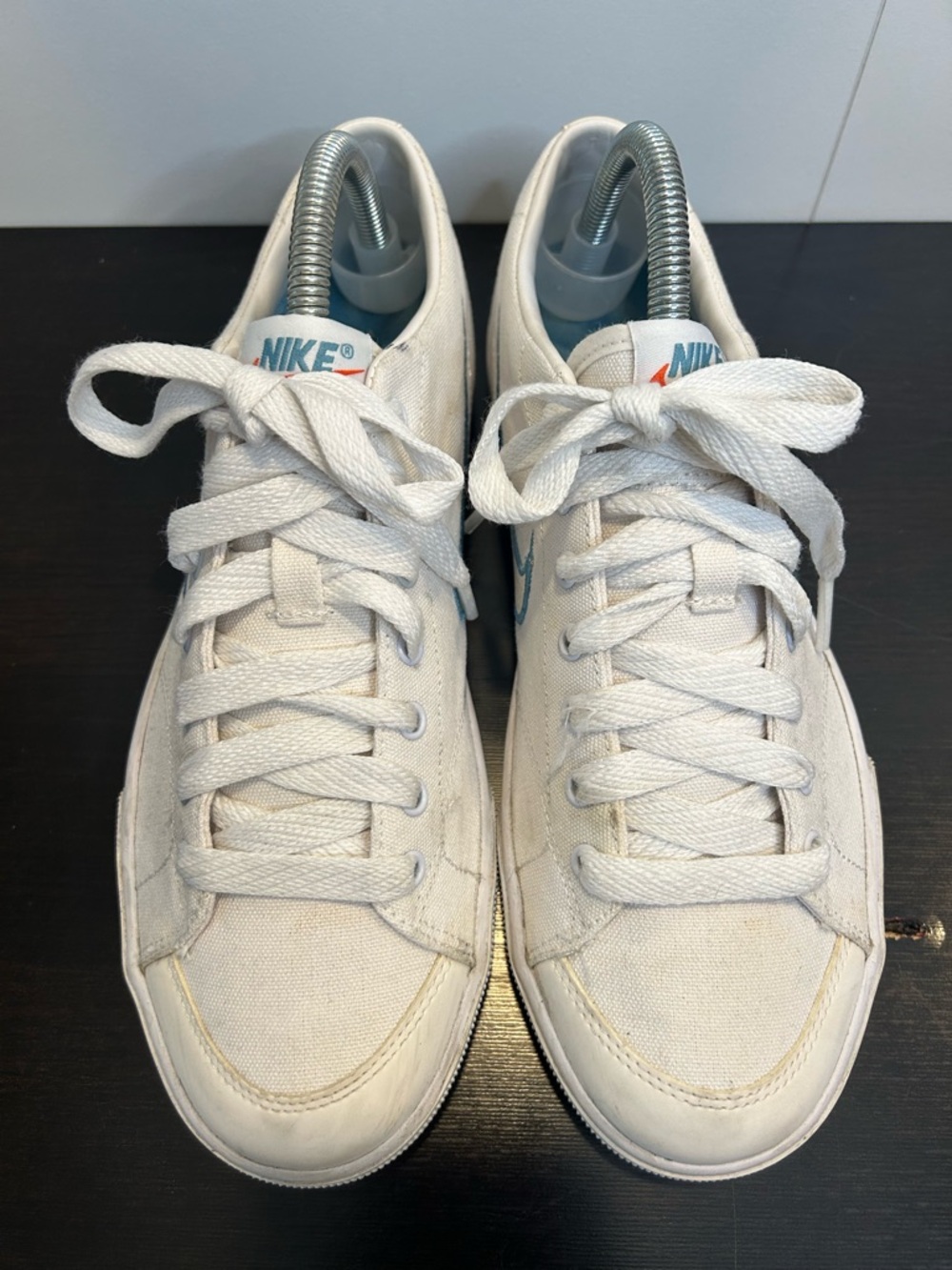 Nike Women’s Capri Canvas Low Top Sneakers White 315774-100 - Picture 3 of 9